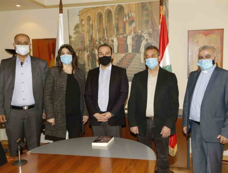 مرتضى: كتب من ألف عنوان هبة من وزارة الثقافة الى المعهد الانطوني وبلدية كفرحمام