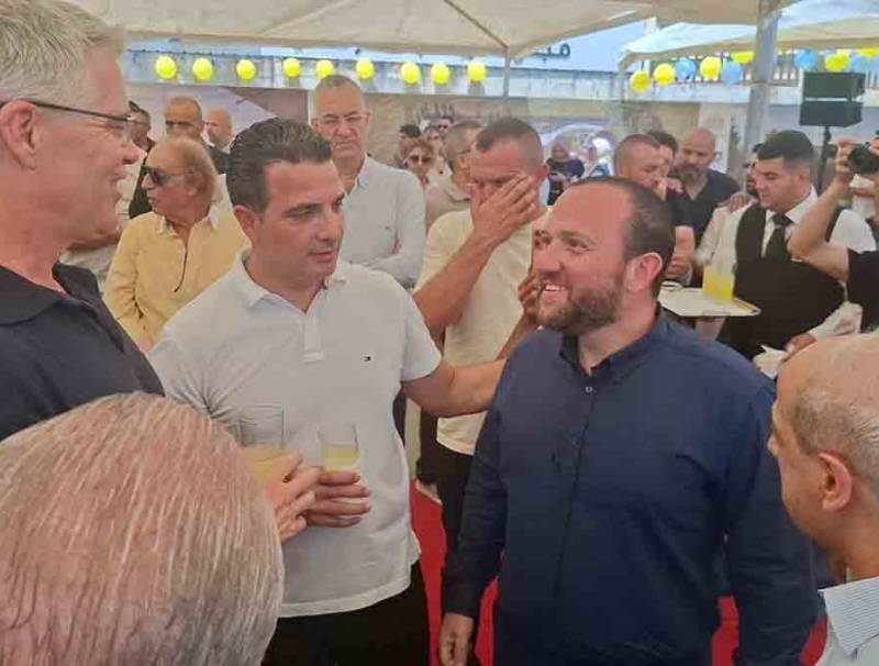 برعاية السفير الأسترالي... وضع حجر الأساس لملعب كرة قدم جديد في أبي سمراء