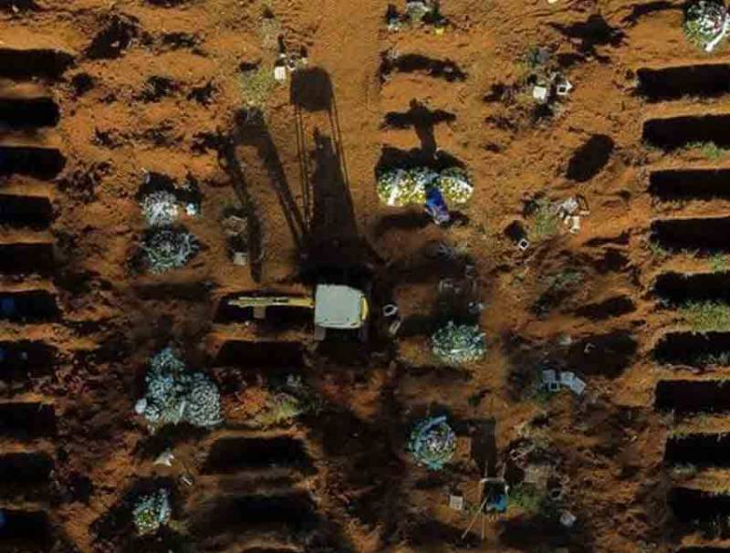  صفوف من "المقابر المفتوحة": البرازيل ثاني أكبر بؤرة "كورونا".. اليكم ترتيب الدول