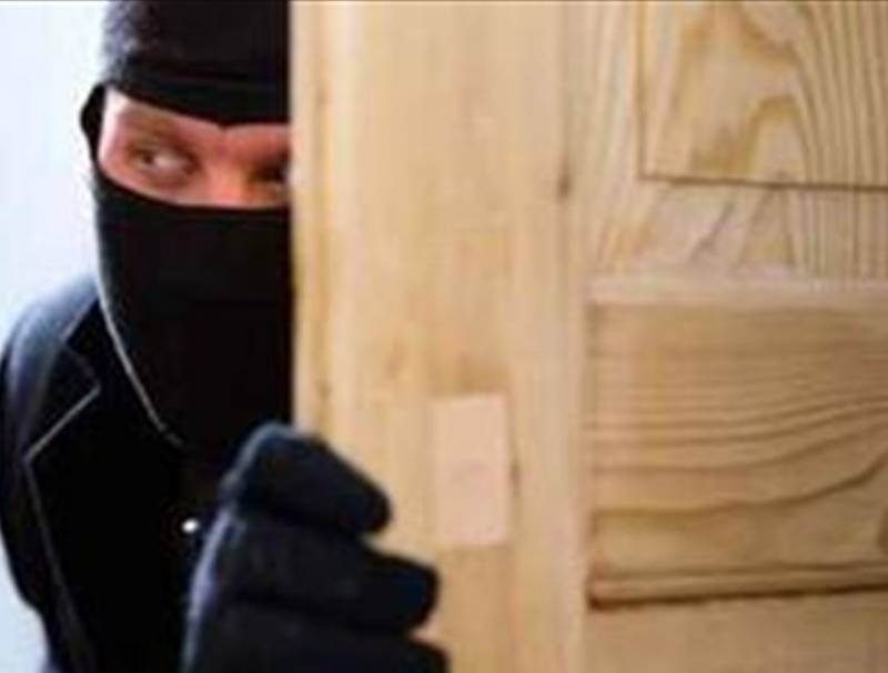  حاول سرقتهم فكانوا له الاهالي بالمرصاد.. ضربوه حتى أُدخل المستشفى