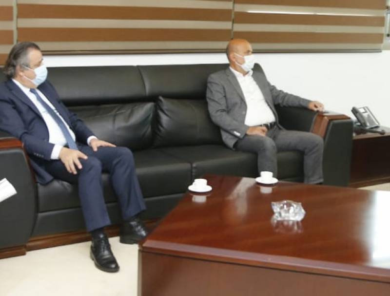 روجيه عازار