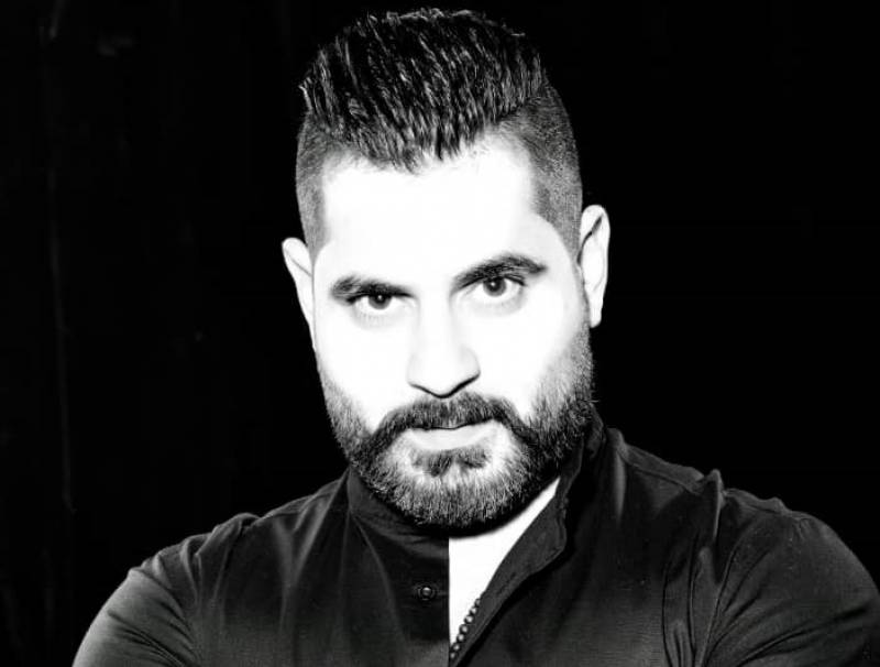 الياس مهنا يتألّق في "حبة مسك"