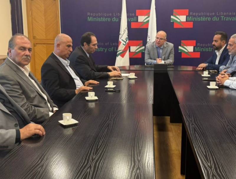 وفد نقابة أصحاب محطات الوقود يزور وزير العمل ويعرض مطالب القطاع