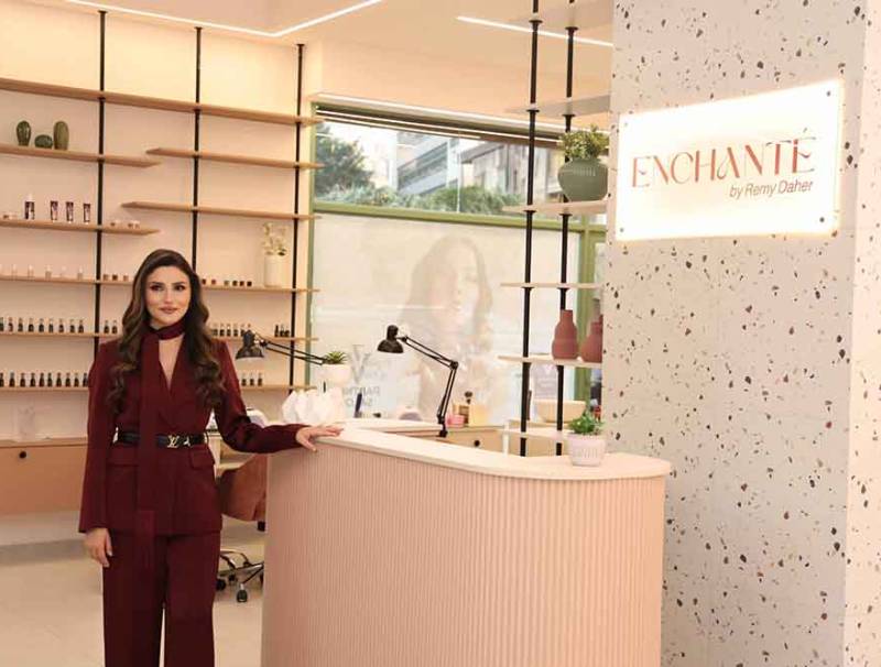 افتتاح مركز التجميل والشعر “Enchante by Remy” في الجديدة