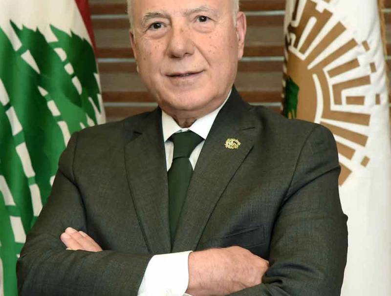 دبوسي هنأ الإمارات العربية المتحدة بعيدها الوطني: حضورها الوازن جعلها قبلة أنظار العالم..