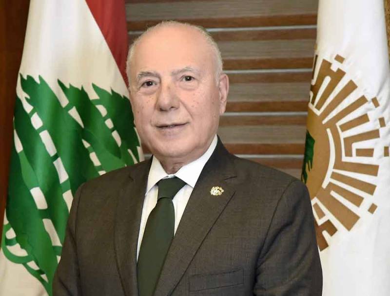 دبوسي يهنئ بعيد الفطر: نتطلع إلى طي صفحة الحروب والانطلاق بمرحلة البناء..