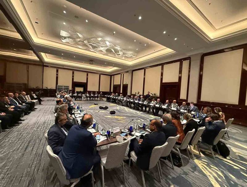 أعضاء الجانب العربي يلتقون في برلين قبيل إجتماعات الغرفة العربية الألمانية