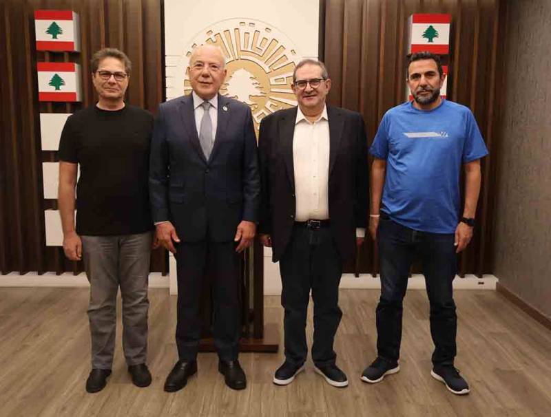 دبوسي  يستقبل الصفدي: الاستثمار في الإنسان والطاقات الشبابية مسؤولية وطنية