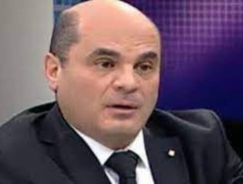 مقال للدكتور ميشال افرام حمل عنوان: "كيف تتغير المعلومات" يصوّيب من خلاله على الأخطاء المتداولة..